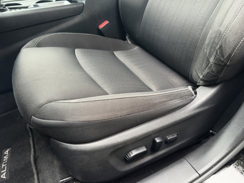 Used 2021 Nissan Altima 2.5 SV w/ SV Premium Package image 7