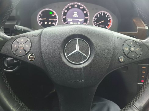 Used 2011 Mercedes-Benz GLK 350 4MATIC image 28