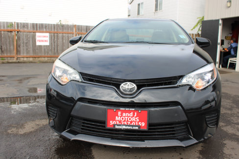 Used 2015 Toyota Corolla LE image 2
