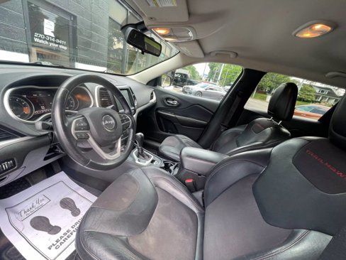 Used 2014 Jeep Cherokee Trailhawk w/ Cold Weather Group image 12