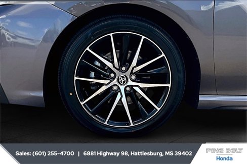 Used 2022 Toyota Camry SE image 7