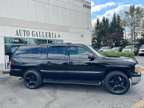 Used 2003 Chevrolet Suburban LT w/ LT Preferred Equipment Group image 2
