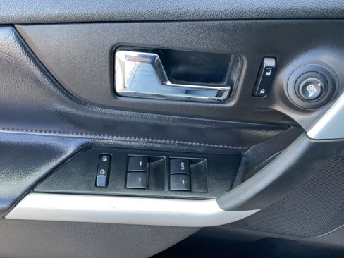Used 2013 Ford Edge SEL image 12