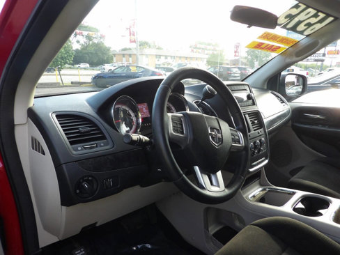 Used 2013 Dodge Grand Caravan SXT w/ Rear Park Assist Pkg image 6