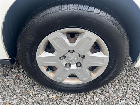 Used 2012 RAM C/V image 21