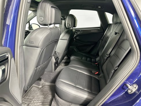 Certified 2025 Porsche Macan image 27