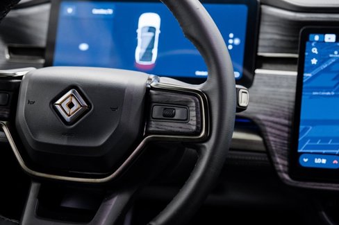 Used 2023 Rivian R1S Adventure image 25