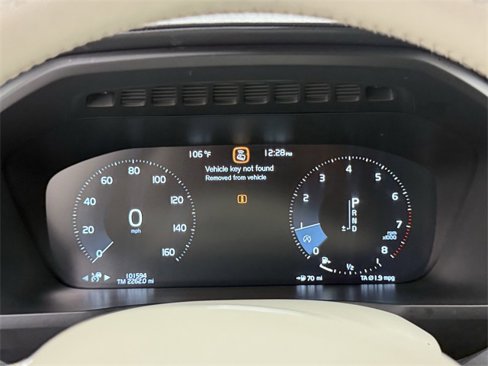 Used 2017 Volvo XC90 T6 Inscription w/ Vision Package image 19