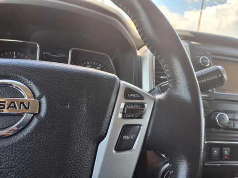 Used 2017 Nissan Titan PRO-4X image 32
