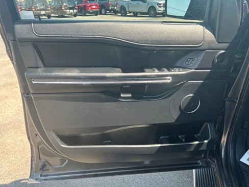 Certified 2021 Ford Expedition XLT image 25