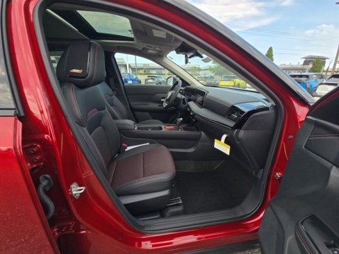New 2025 Nissan Kicks SR w/ SR Premium Package image 11