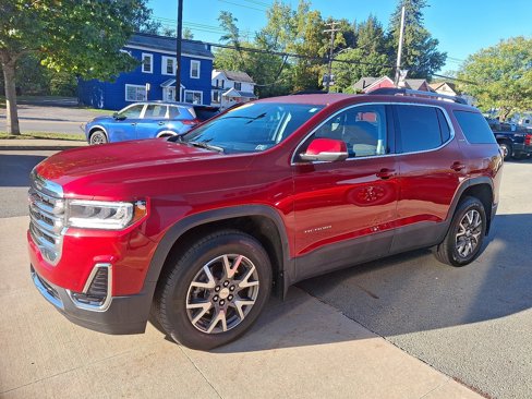 Used 2023 GMC Acadia SLE w/ Driver Convenience Package image 3