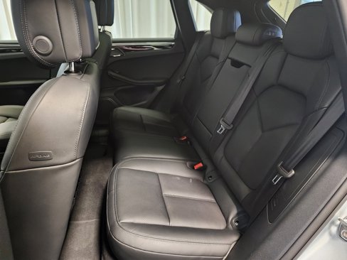 Certified 2025 Porsche Macan image 21