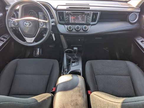 Used 2018 Toyota RAV4 LE image 16