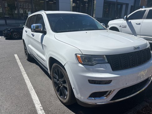 Used 2017 Jeep Grand Cherokee Summit image 2