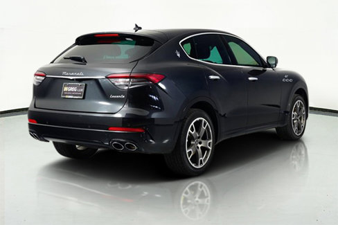Used 2022 Maserati Levante GT image 11