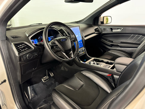Used 2021 Ford Edge ST image 10