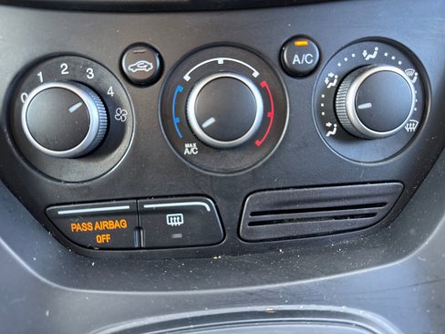 Used 2015 Ford Escape SE image 25