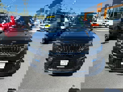Used 2022 Jeep Grand Cherokee Limited 4xe image 2