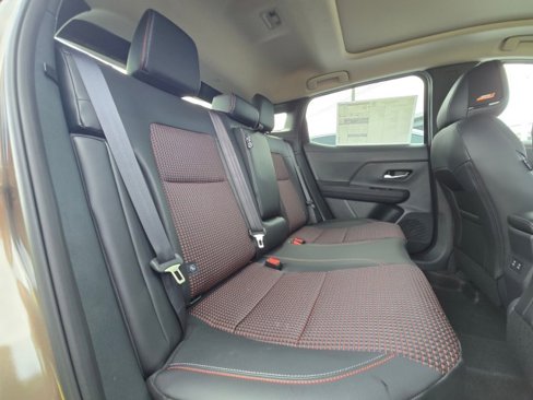 New 2025 Nissan Kicks SR w/ SR Premium Package image 15
