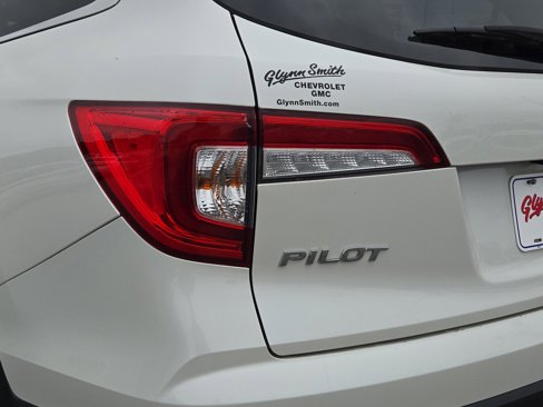 Used 2019 Honda Pilot Touring image 9