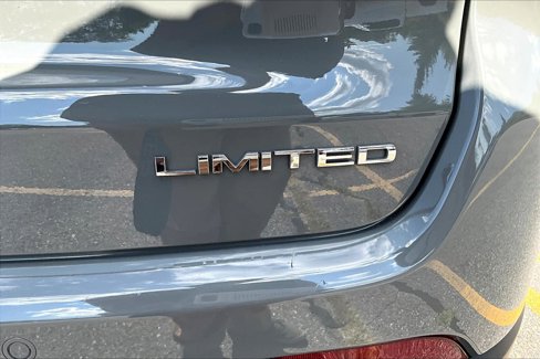 Used 2021 Jeep Compass Limited w/ Sun and Sound Group image 8