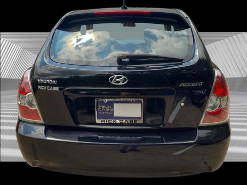 Used 2009 Hyundai Accent SE w/ Premium Equipment Pkg 4 image 5