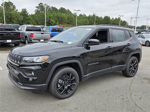 New 2026 Jeep Compass Latitude image 3