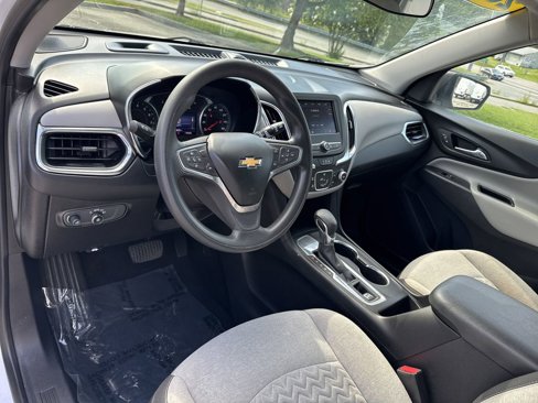 Used 2022 Chevrolet Equinox LS w/ LS Convenience Package image 12