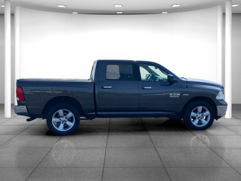 Used 2015 RAM 1500 Classic SLT image 8