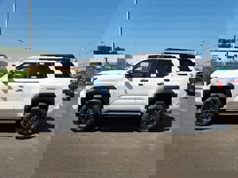 New 2025 Toyota 4Runner SR5 image 7