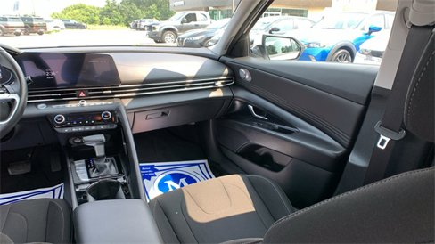 Used 2023 Hyundai Elantra SEL w/ Convenience Package image 23