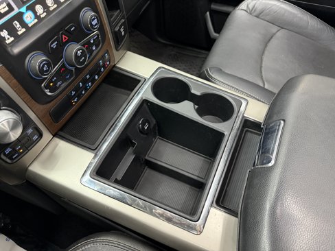 Used 2014 RAM 1500 Laramie w/ Convenience Group image 25