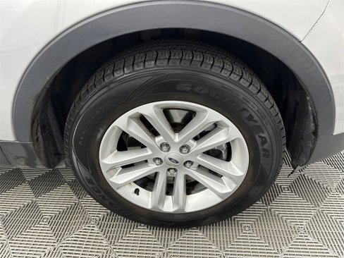Used 2014 Ford Explorer XLT w/ Equipment Group 202A image 14
