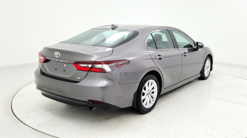 Used 2023 Toyota Camry LE image 4