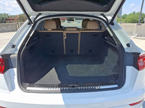 Used 2020 Audi Q8 Prestige image 32