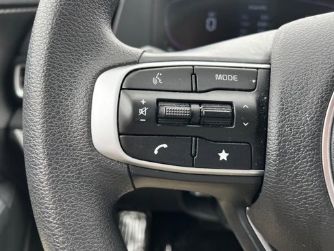 Used 2024 Kia Sportage LX image 16