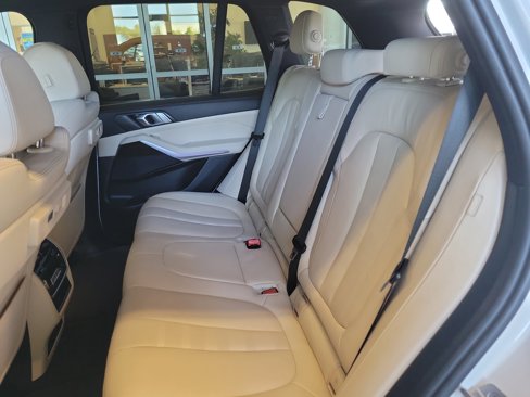 Used 2021 BMW X5 xDrive40i w/ Convenience Package image 16