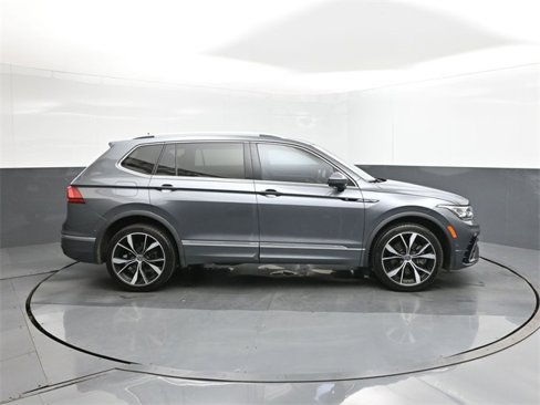 Used 2022 Volkswagen Tiguan SEL R-Line image 26