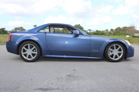 Used 2005 Cadillac XLR image 12