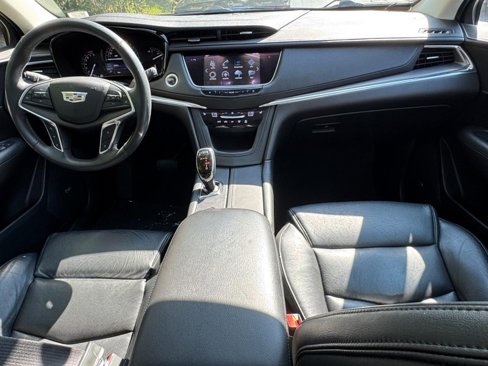 Used 2017 Cadillac XT5 Luxury w/ Driver Awareness Package image 11