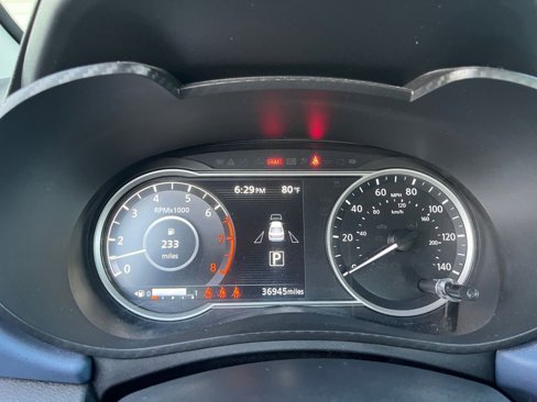 Used 2023 Nissan Versa SV image 34