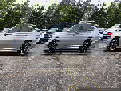 Used 2020 Honda Accord Sport image 7