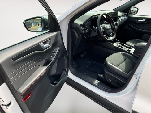 New 2025 Ford Escape ST-Line w/ Tech Pack #1 image 9