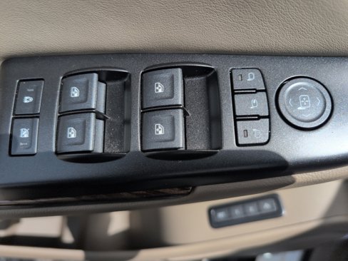 Used 2018 GMC Yukon SLT w/ Open Road Package image 25