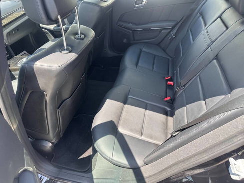 Used 2010 Mercedes-Benz E 350 4MATIC Sedan image 15