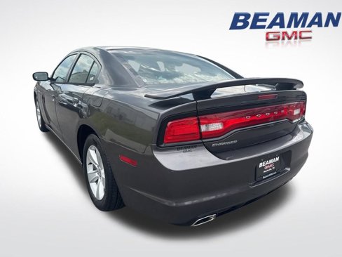 Used 2014 Dodge Charger SE image 5