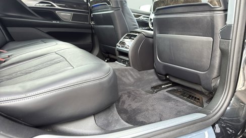 Used 2016 BMW 750i xDrive 750i xDrive image 24
