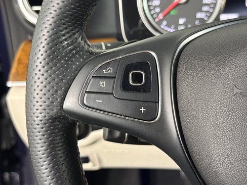 Used 2018 Mercedes-Benz E 300 image 25