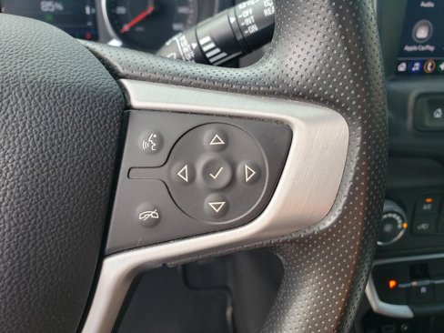 Used 2024 GMC Terrain SLE image 23